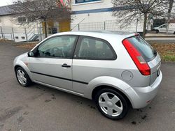 Silber Gebraucht 2004 Ford Fiesta Limousine | 1.500 € (Superpreis)