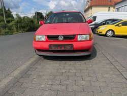 Rot Gebraucht 1996 VW Polo Limousine | 700 € (Guter Preis)
