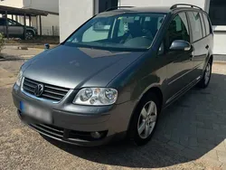 Grau Gebraucht 2005 VW Touran Van / Kleinbus | 3.300 € (Etwas zu teuer)