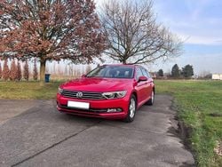Rot Gebraucht 2019 VW Passat Comfortline Kombi | 12.499 € (Guter Preis)