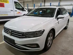 Weiß Gebraucht 2020 VW Passat Sportline Kombi | 17.990 € (Guter Preis)