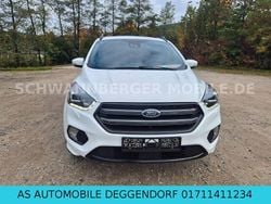 Weiß Gebraucht 2019 Ford Kuga ST-Line SUV | 17.999 € (Guter Preis)