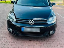 Schwarz Gebraucht 2011 VW Golf Plus Cross Van / Kleinbus | 5.850 € (Fairer Preis)