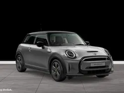 Grau Gebraucht 2022 Mini Cooper SE Essential Kleinwagen | 16.897 € (Guter Preis)