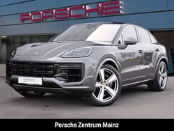 Quarzitgraumetallic Gebraucht 2024 Porsche Cayenne Turbo E-Hybrid SUV | 169.800 €