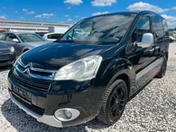 Schwarz Gebraucht 2012 Citroën Berlingo SELECTION Van / Kleinbus | 5.490 € (Fairer Preis)