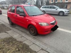 Rot Gebraucht 2004 Mazda 2 Active Limousine | 250 € (Superpreis)