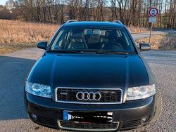 Schwarz Gebraucht 2004 Audi A4 Kombi | 2.250 € (Superpreis)