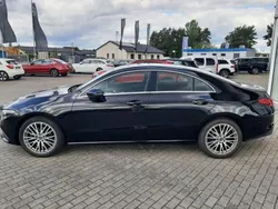 Kosmosschwarz metalliclack (metallic) Gebraucht 2019 Mercedes CLA200 Coupé | 26.990 € (Guter Preis)
