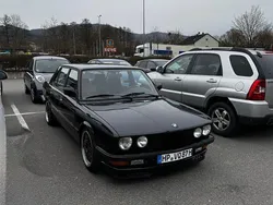 Schwarz Gebraucht 1987 BMW 520 Shadowline Limousine | 9.000 €