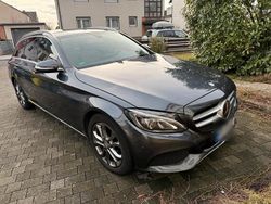 Grau Gebraucht 2015 Mercedes C220 Kombi | 11.999 € (Fairer Preis)
