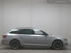 Weiss Gebraucht 2021 Skoda Superb SportLine Kombi | 24.880 € (Fairer Preis)