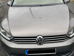 Grau Gebraucht 2015 VW Golf Sportsvan Highline Van / Kleinbus | 11.000 € (Fairer Preis)