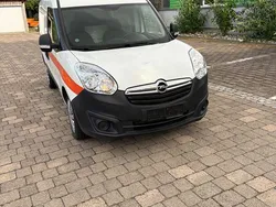 Weiß Gebraucht 2013 Opel Combo Van / Kleinbus | 4.600 € (Guter Preis)