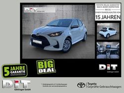 Schneeweiß Neu 2025 Toyota Yaris Hybrid Comfort Limousine | 21.990 € (Superpreis)