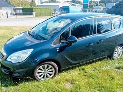 Blau Gebraucht 2012 Opel Meriva Edition Van / Kleinbus | 4.999 € (Fairer Preis)