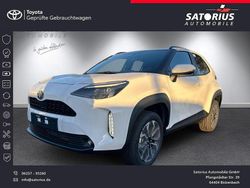 Weiß Neu 2025 Toyota Yaris Hybrid Limousine | 32.470 € (Etwas zu teuer)