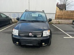 Schwarz Gebraucht 2011 Fiat Panda 4x4 Kleinwagen | 2.900 €
