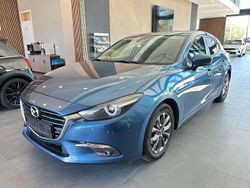 Blau Gebraucht 2018 Mazda 3 Exclusive-Line Limousine | 15.990 € (Fairer Preis)