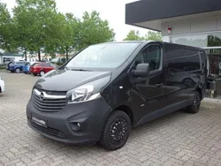Mitternacht schwarz (mi2) Gebraucht 2017 Opel Vivaro Van | 19.360 € (Teuer)