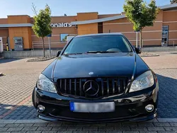 Schwarz Gebraucht 2009 Mercedes C230 Avantgarde Limousine | 8.000 € (Fairer Preis)