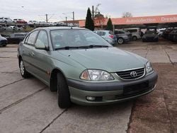 Grün Gebraucht 2002 Toyota Avensis Sol Limousine | 2.000 € (Guter Preis)