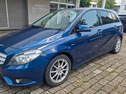 Blau Gebraucht 2012 Mercedes B180 Van / Kleinbus | 7.900 € (Fairer Preis)