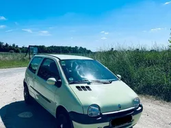 Andere außenfarben Gebraucht 2007 Renault Twingo Elysee Kleinwagen | 2.200 € (Fairer Preis)