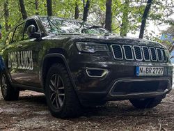 Braun Gebraucht 2017 Jeep Grand Cherokee Limited SUV | 20.000 € (Etwas zu teuer)
