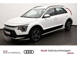 Schneeweiss Gebraucht 2023 Kia Niro Vision SUV | 27.590 € (Guter Preis)