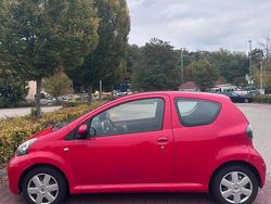 Rot Gebraucht 2009 Toyota Aygo Kleinwagen | 1.850 € (Fairer Preis)