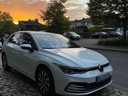 Weiß Gebraucht 2021 VW Golf VIII Limousine | 21.850 € (Guter Preis)