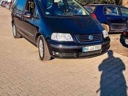 Schwarz Gebraucht 2005 VW Sharan Van / Kleinbus | 4.500 € (Fairer Preis)