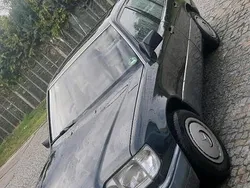 Schwarz Gebraucht 1993 Mercedes E320 Limousine | 12.000 €