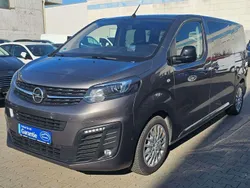 Mondstein grau/e:vulkan grau Gebraucht 2022 Opel Zafira Life Selection Van | 30.990 € (Superpreis)