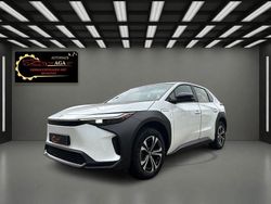 Weiß Gebraucht 2024 Toyota bZ4X Comfort SUV | 32.880 € (Fairer Preis)