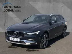 Blau Gebraucht 2024 Volvo V90 CC Plus Kombi | 47.780 € (Superpreis)