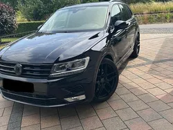 Schwarz Gebraucht 2017 VW Tiguan Highline SUV | 25.999 € (Etwas zu teuer)