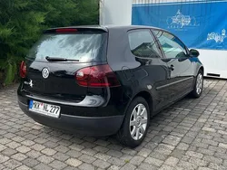 Schwarz Gebraucht 2004 VW Golf V Kleinwagen | 1.900 € (Guter Preis)