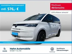 Weiß Gebraucht 2023 VW Multivan Life Van / Kleinbus | 57.900 € (Etwas zu teuer)