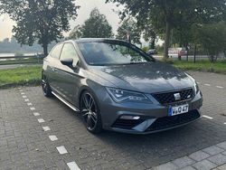 Grau Gebraucht 2018 Cupra Leon Limousine | 22.999 € (Fairer Preis)
