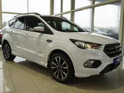 Frostweiß Gebraucht 2018 Ford Kuga ST-Line SUV | 14.610 € (Guter Preis)