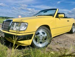 Gelb Gebraucht 1992 Mercedes E300 Cabrio | 23.000 €