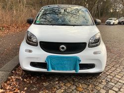 Weiß Gebraucht 2016 Smart ForTwo Coupé Coupé | 6.999 € (Guter Preis)