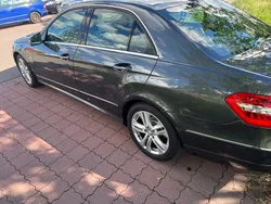 Grau Gebraucht 2011 Mercedes E220 Limousine | 13.800 € (Fairer Preis)