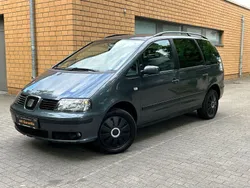 Grau Gebraucht 2008 Seat Alhambra Reference Van / Kleinbus | 4.990 € (Teuer)