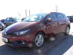Tokiorot perleffekt Gebraucht 2018 Toyota Auris Hybrid Kleinwagen | 15.150 € (Fairer Preis)
