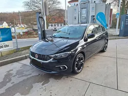Schwarz Gebraucht 2017 Fiat Tipo Lounge Kombi | 13.860 €