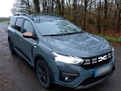 Grau Gebraucht 2024 Dacia Jogger Van / Kleinbus | 18.990 € (Guter Preis)