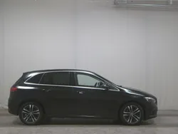 Nachtschwarz unilack Gebraucht 2023 Mercedes B180 Progressive Van / Kleinbus | 22.980 € (Superpreis)